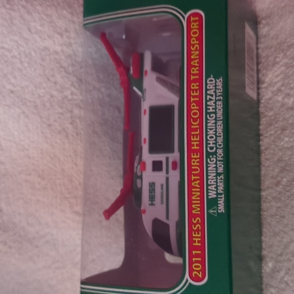 2011 Hess Miniature Helicopter Transport - Picture 2 of 5